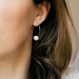 Boucles d'oreilles créoles en plaqué or perle d'eau douce