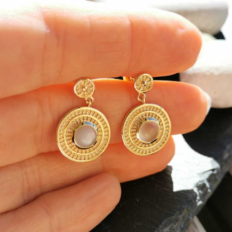 Boucles d'oreilles pendantes plaqué or pierre de lune
